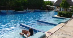 4 Accessories to Make Your Pool More Comfortable