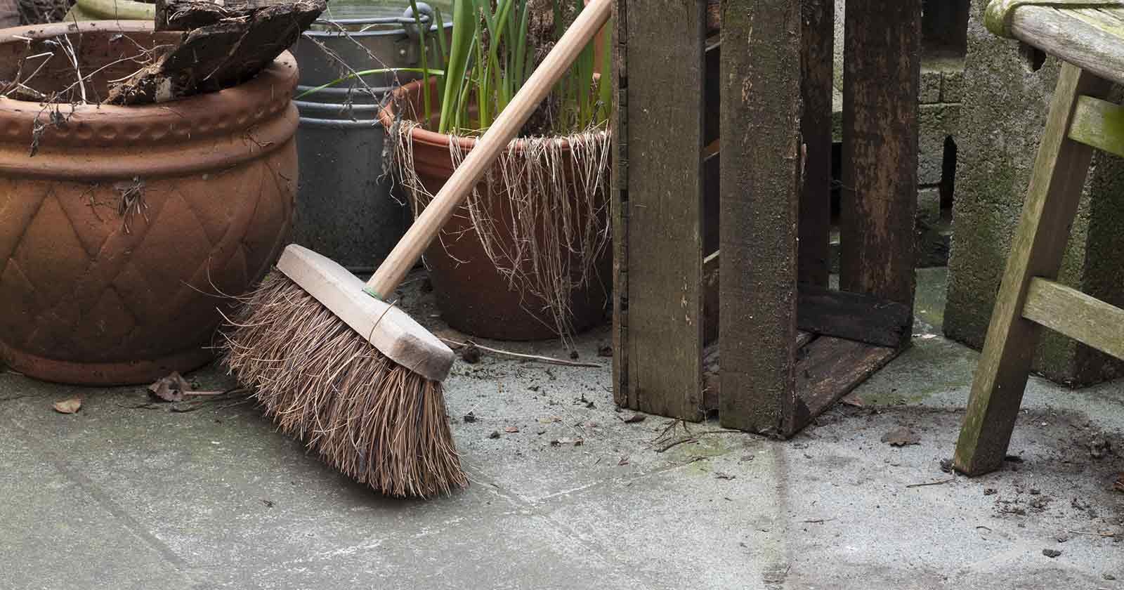 3 tips for cleaning the lanai